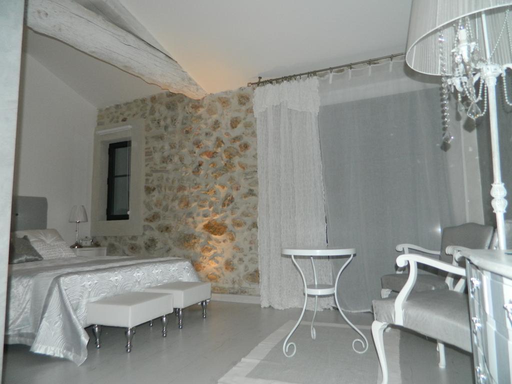 Au Paradis Cathare Fraissé-des-Corbières Zimmer foto